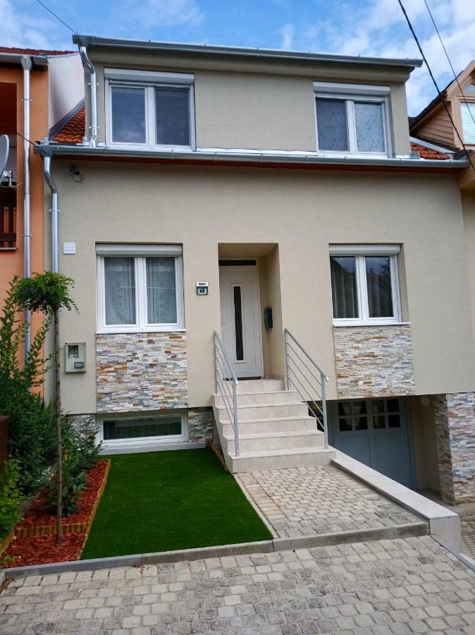 Апартаменты Valentina Apartman Эгер Экстерьер фото