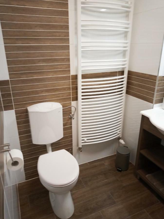 Апартаменты Valentina Apartman Эгер Экстерьер фото